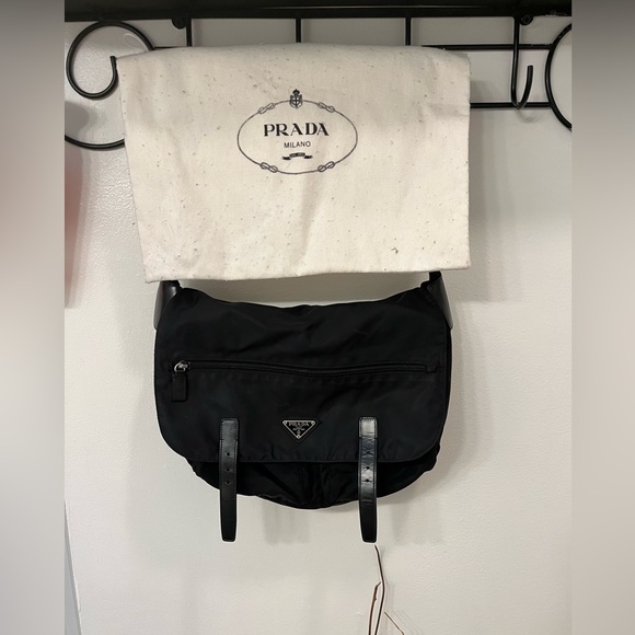 Authentic New Prada Black Tessuto Nylon Bandoliera Messenger Bag